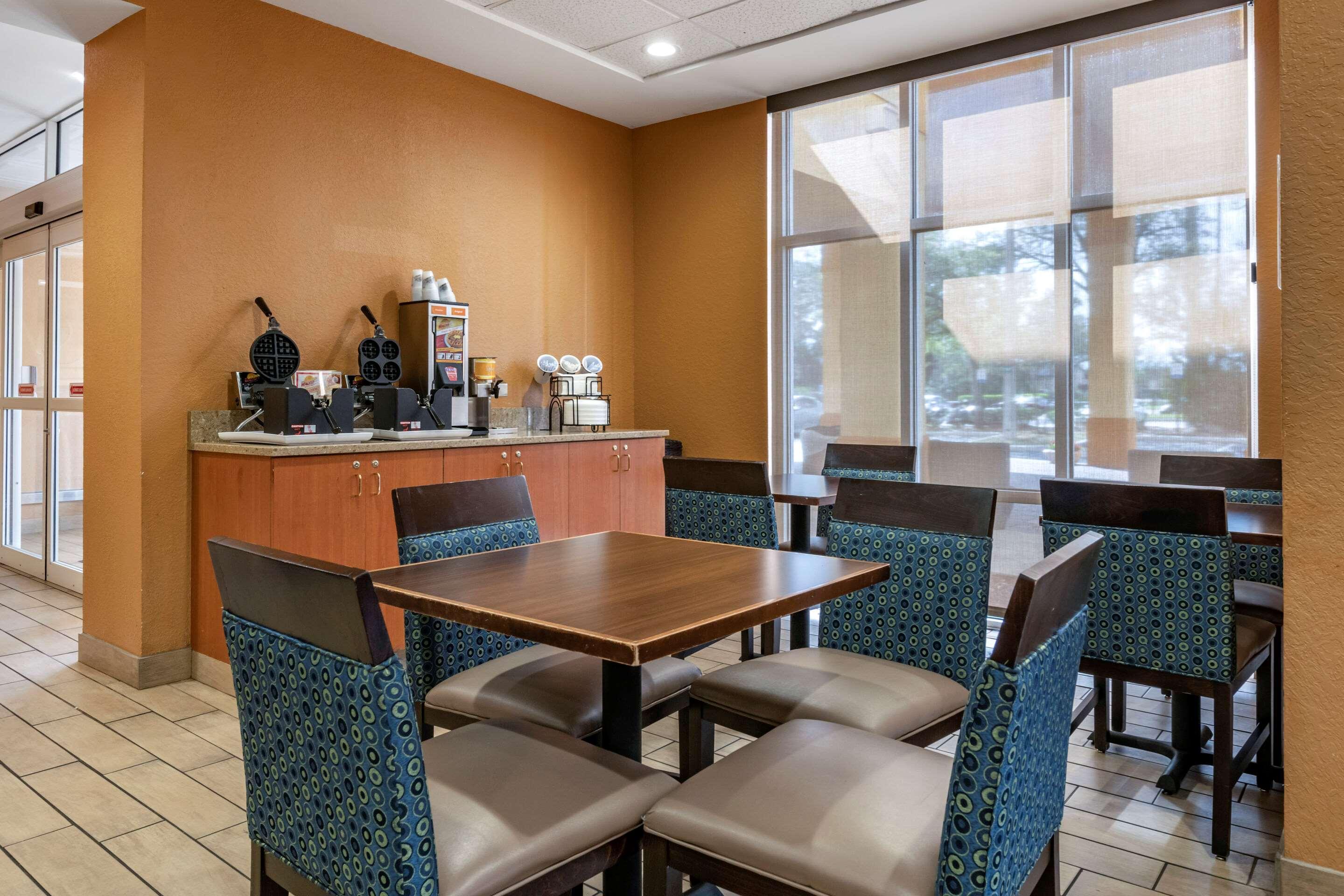 Comfort Inn & Suites Orlando North Σάνφορντ Εξωτερικό φωτογραφία
